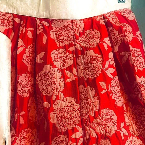 BURU 2 piece maxi tunic & shorts. ALL GLAM !
NWT - Picture 3 of 4